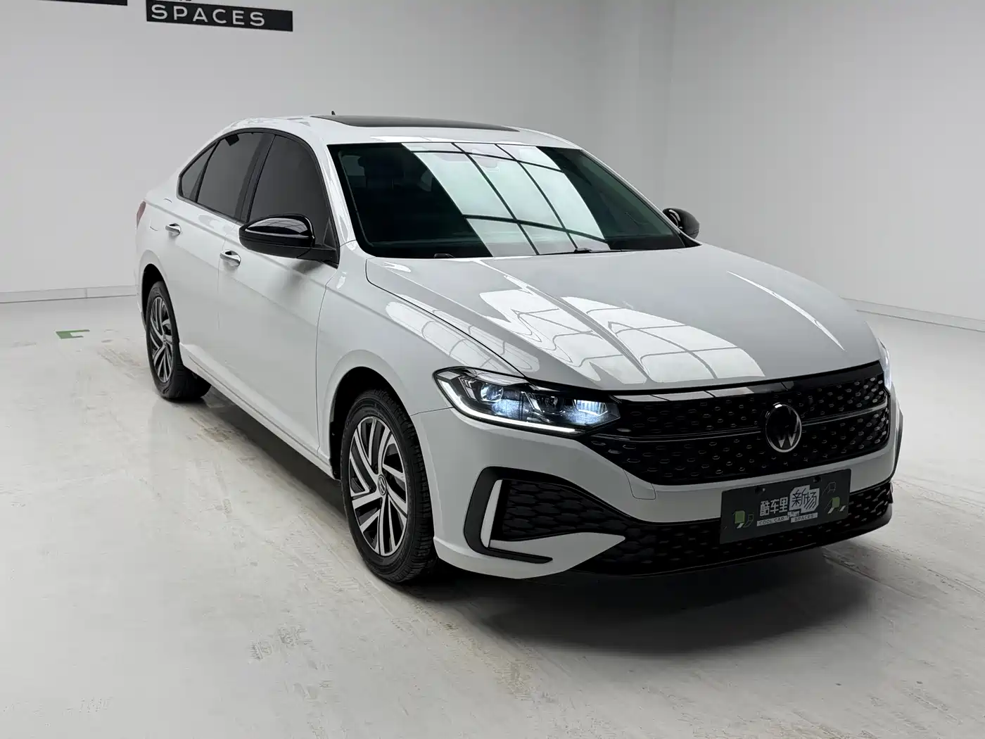Volkswagen Lavida 2024 Model 300TSI DSG Starlight Full Comfort Edition фото 3