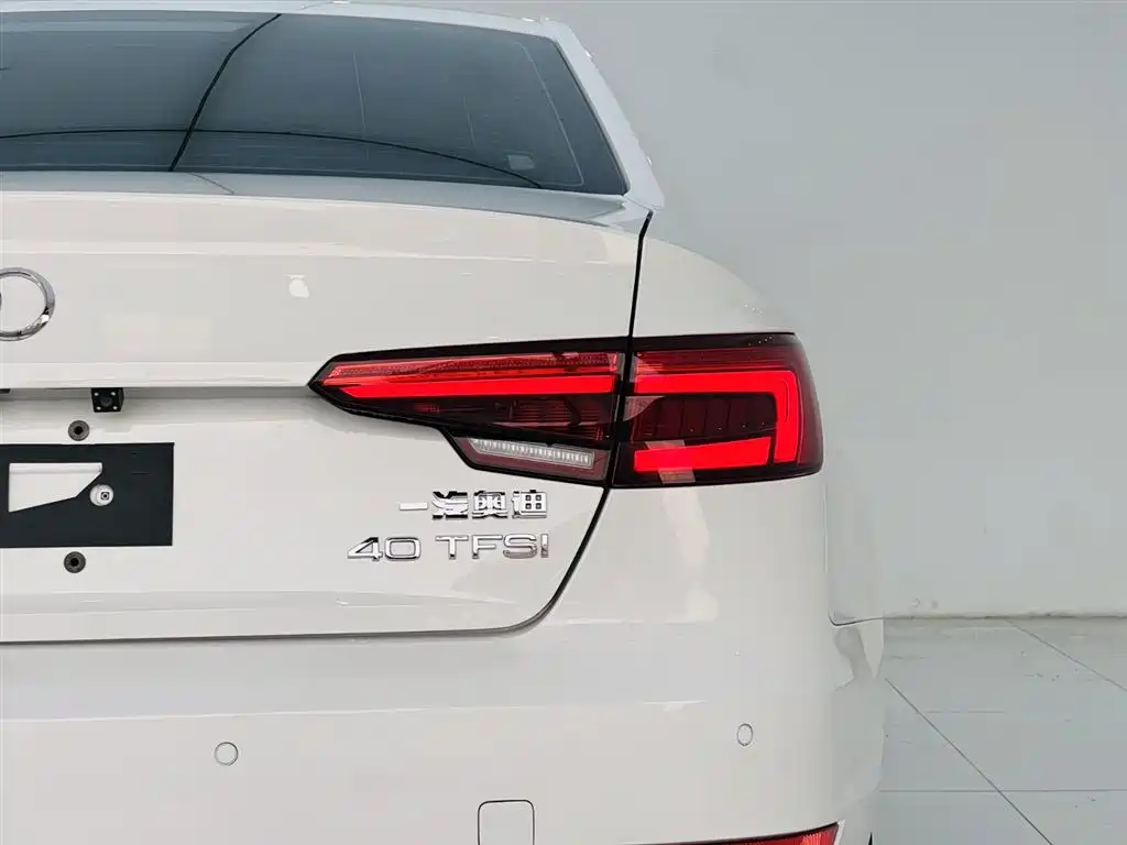 Audi A4L 2017 40 TFSI Progressive фото 8