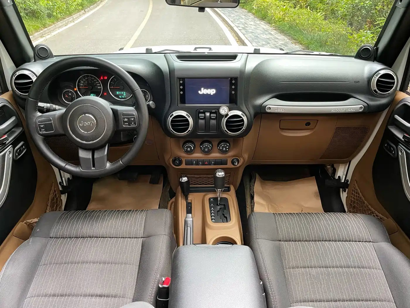 Jeep Wrangler 2011 2011 3.8L Rubicon 2-Door