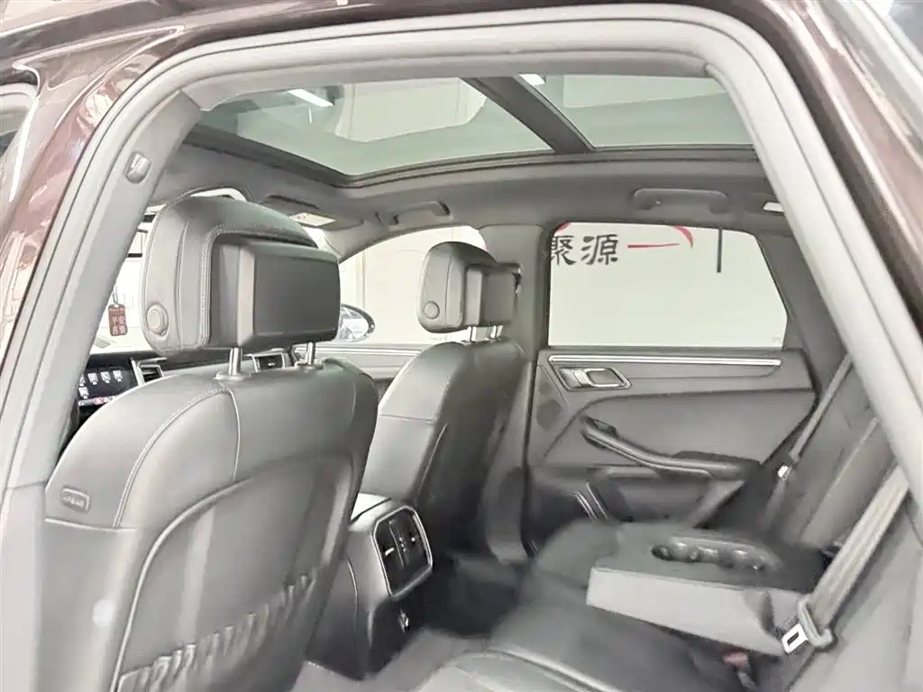 Porsche Macan 2017 Macan 2.0T фото 11