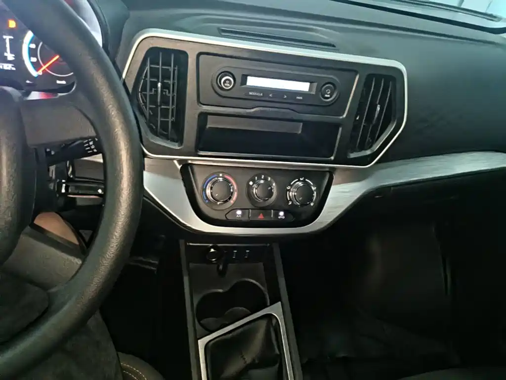 Changan Kaicheng Changan Ruixing M60 2024 2023 1.5L GDI Comfort Bus 6/7 Seater