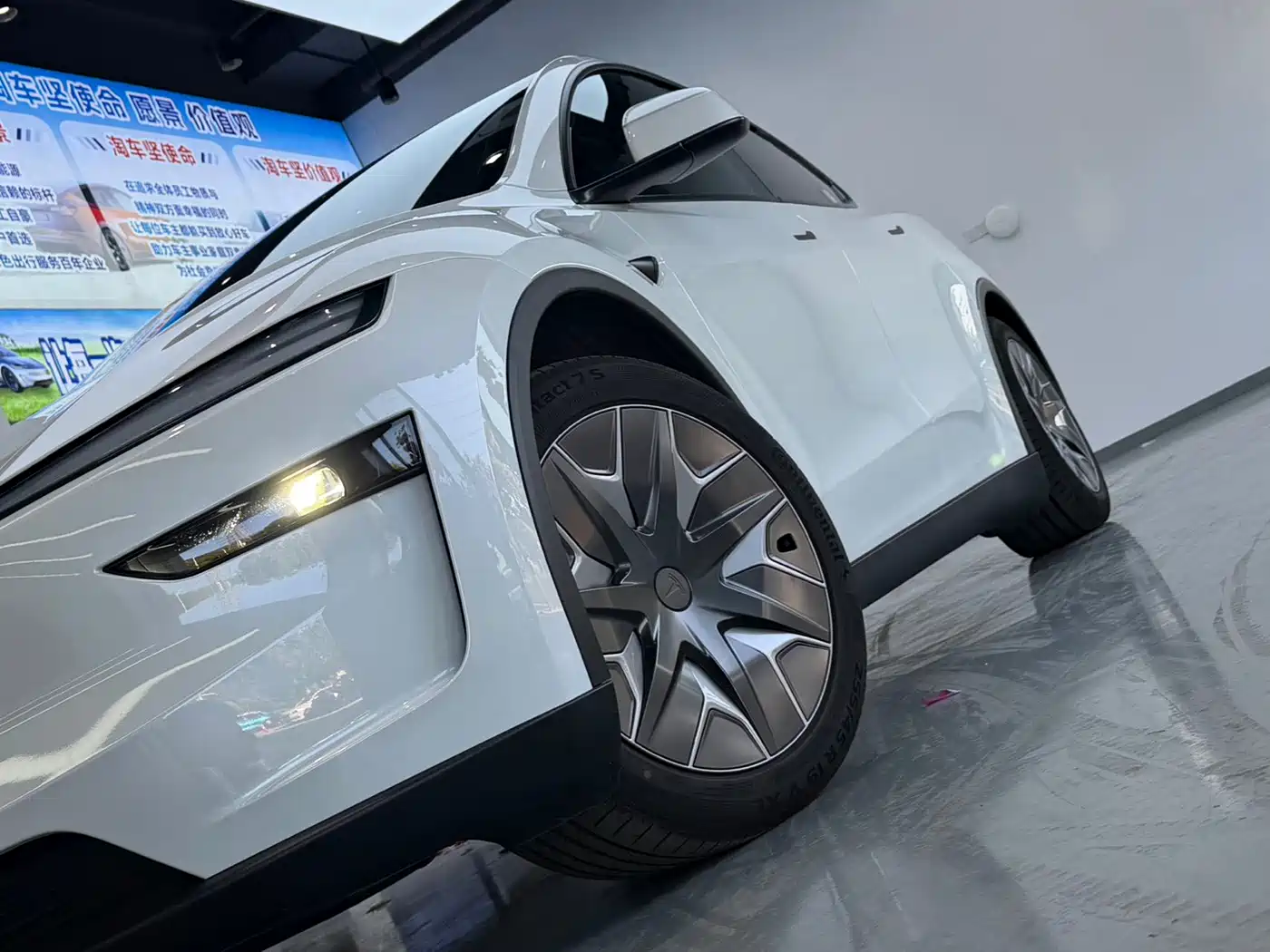 Tesla Model Y L 2026 2025 Facelift Long Range AWD