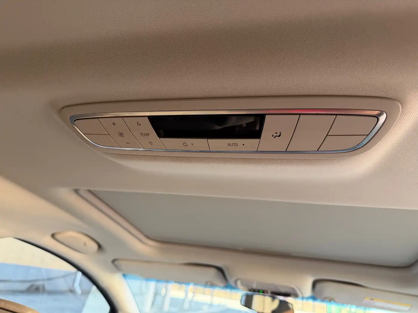 Buick GL8 2017 ES 28T Comfort Type China V фото 15