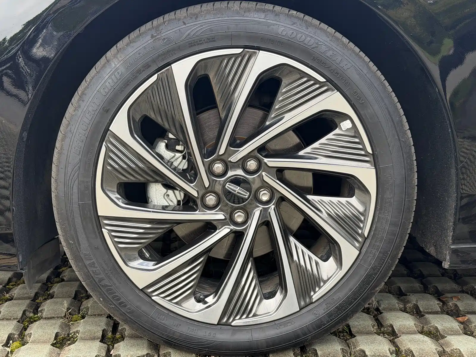 Photo 22 - Lincoln Z