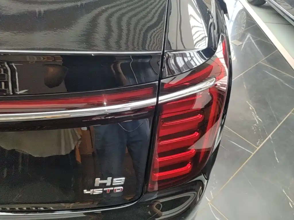 Hongqi H9 2025 2025 2.0T 2WD Qichang Luxury Business Edition 5-seater