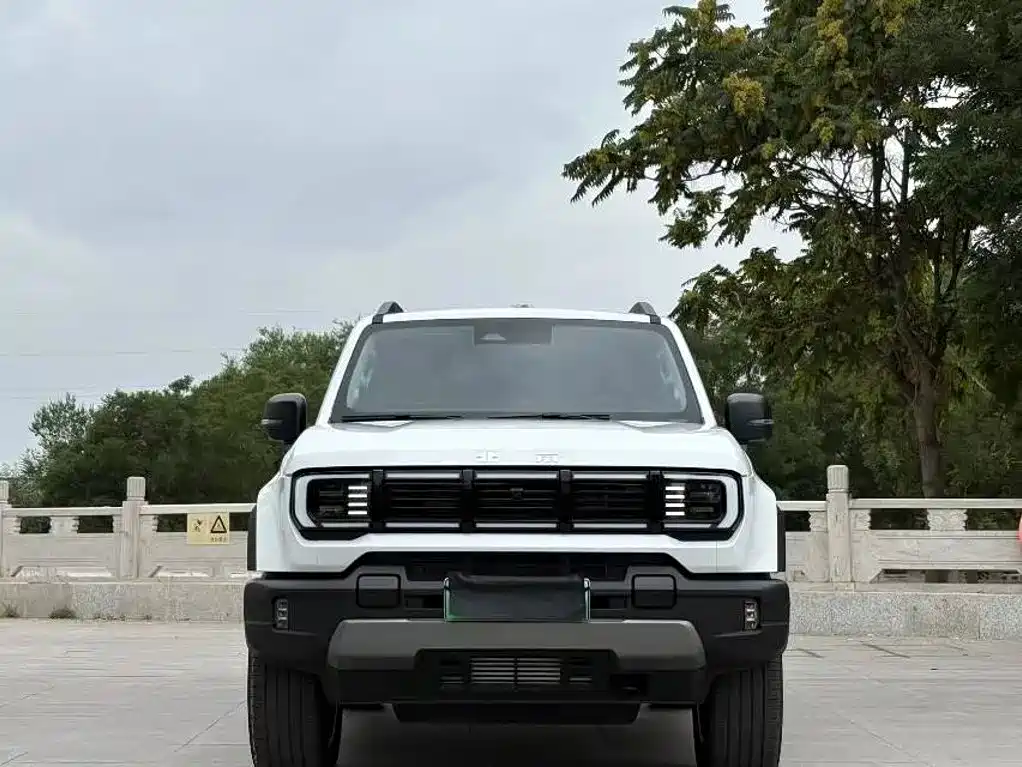 Photo 2 - BAIC ORV Beijing Off-Road BJ40 Range Extender