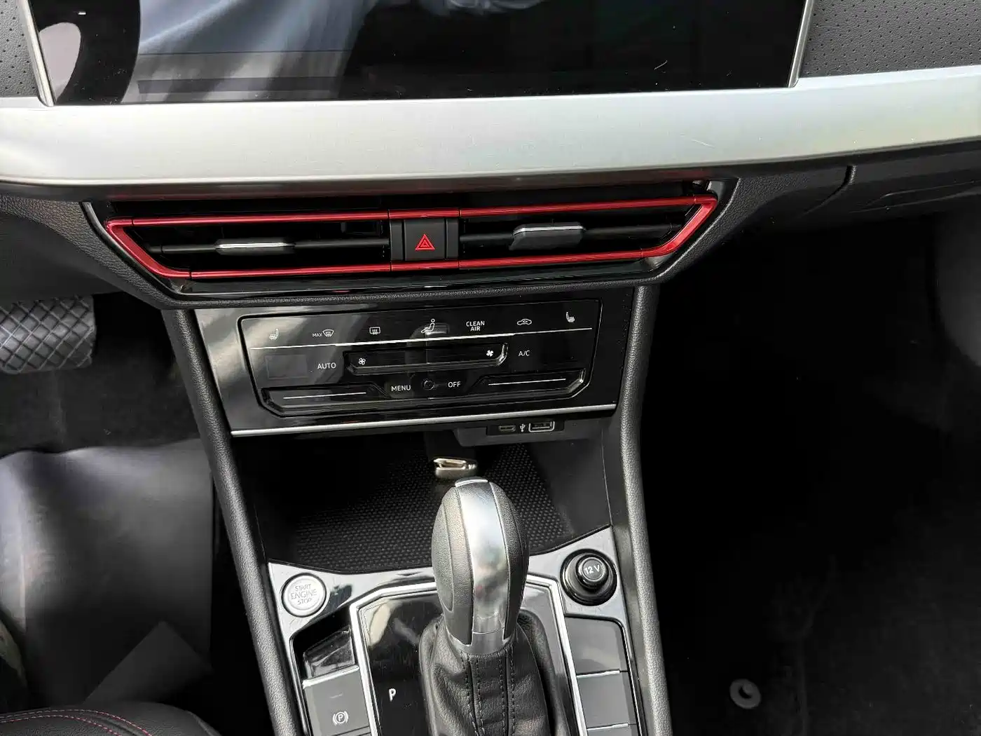 Volkswagen Lavida 2024 Model 300TSI DSG Starlight Leading Edition фото 11