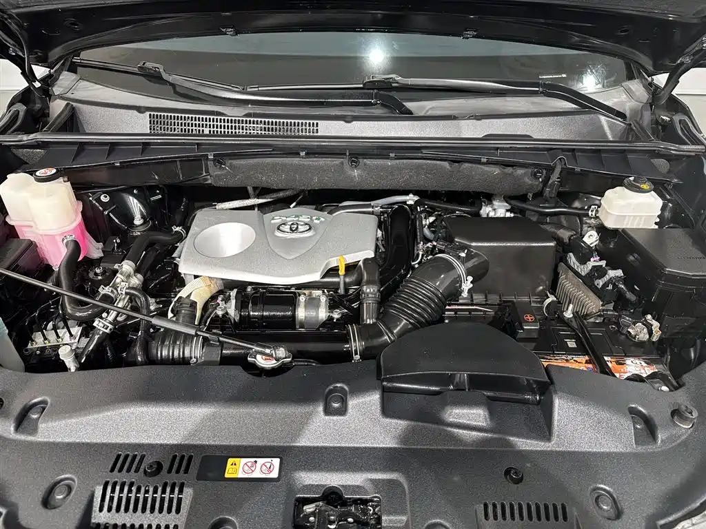 Photo 5 - Toyota Highlander