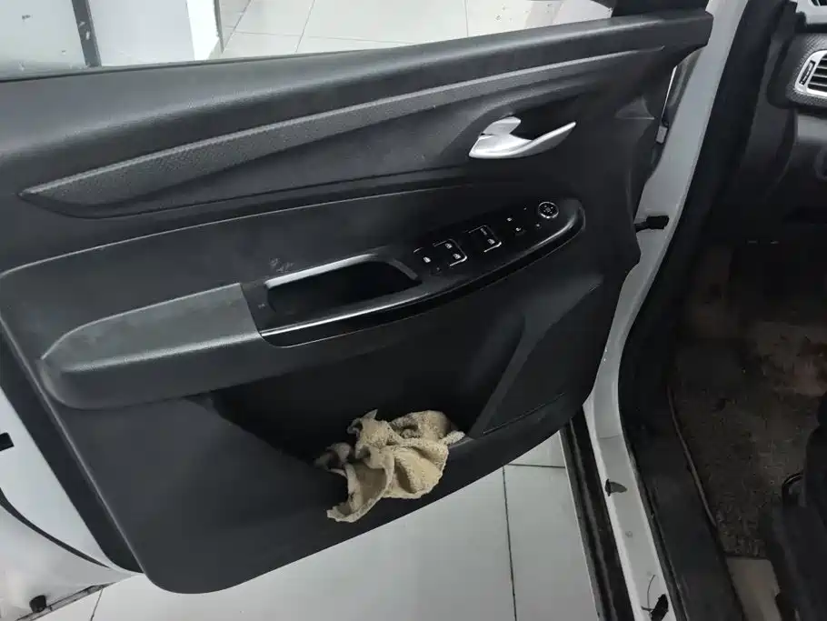 Baojun 730 2020 2019 1.5L Manual Fashion Edition 7-Seater China VI