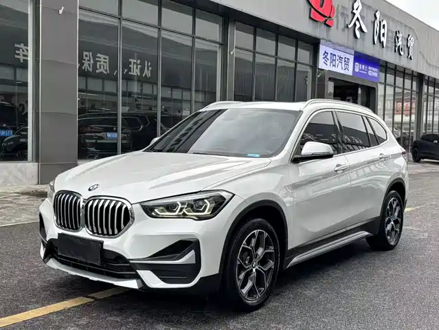 BMW X1 2022 sDrive20Li Fashion — фото 1