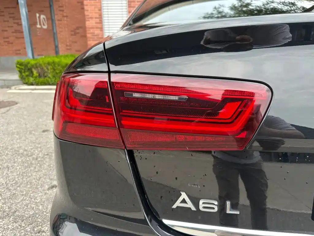 Фото 14 - Audi A6L