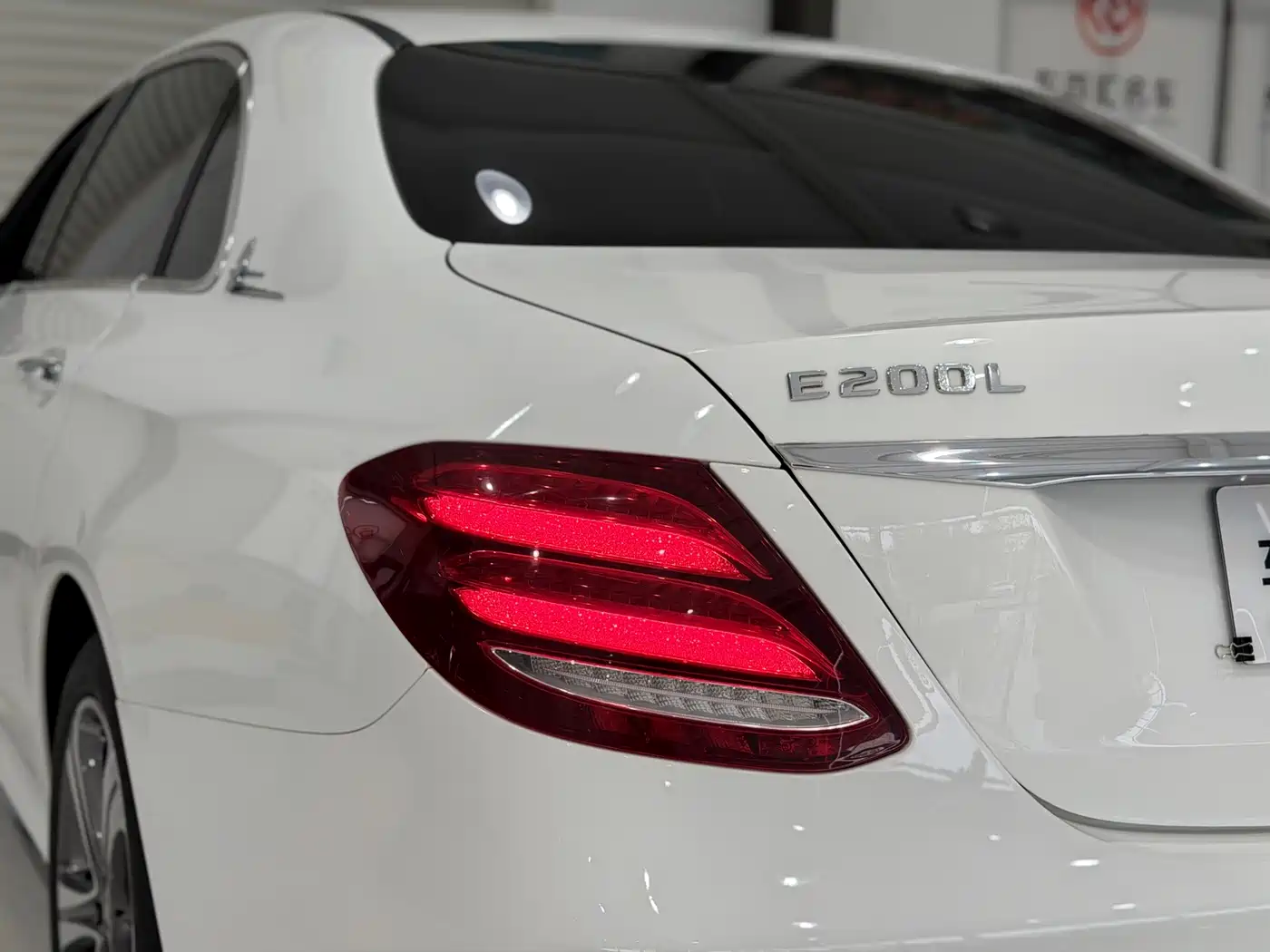 Mercedes-Benz E-Class 2018 E 200 L Sport фото 15