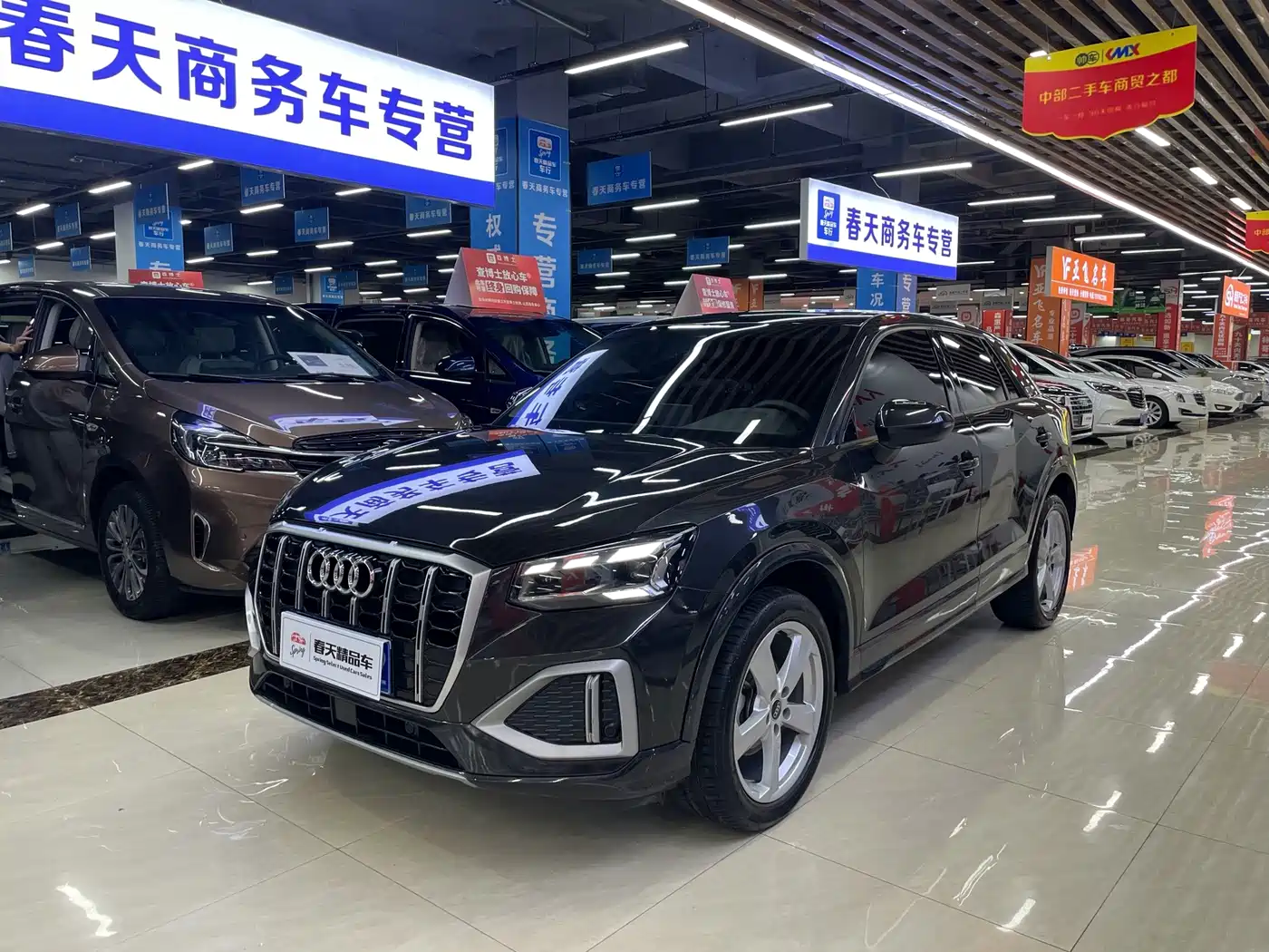 Фото 1 - Audi Q2L