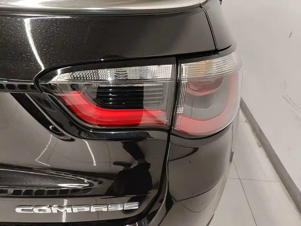 Jeep Compass 2021 2020 220T Automatic Leading Edition