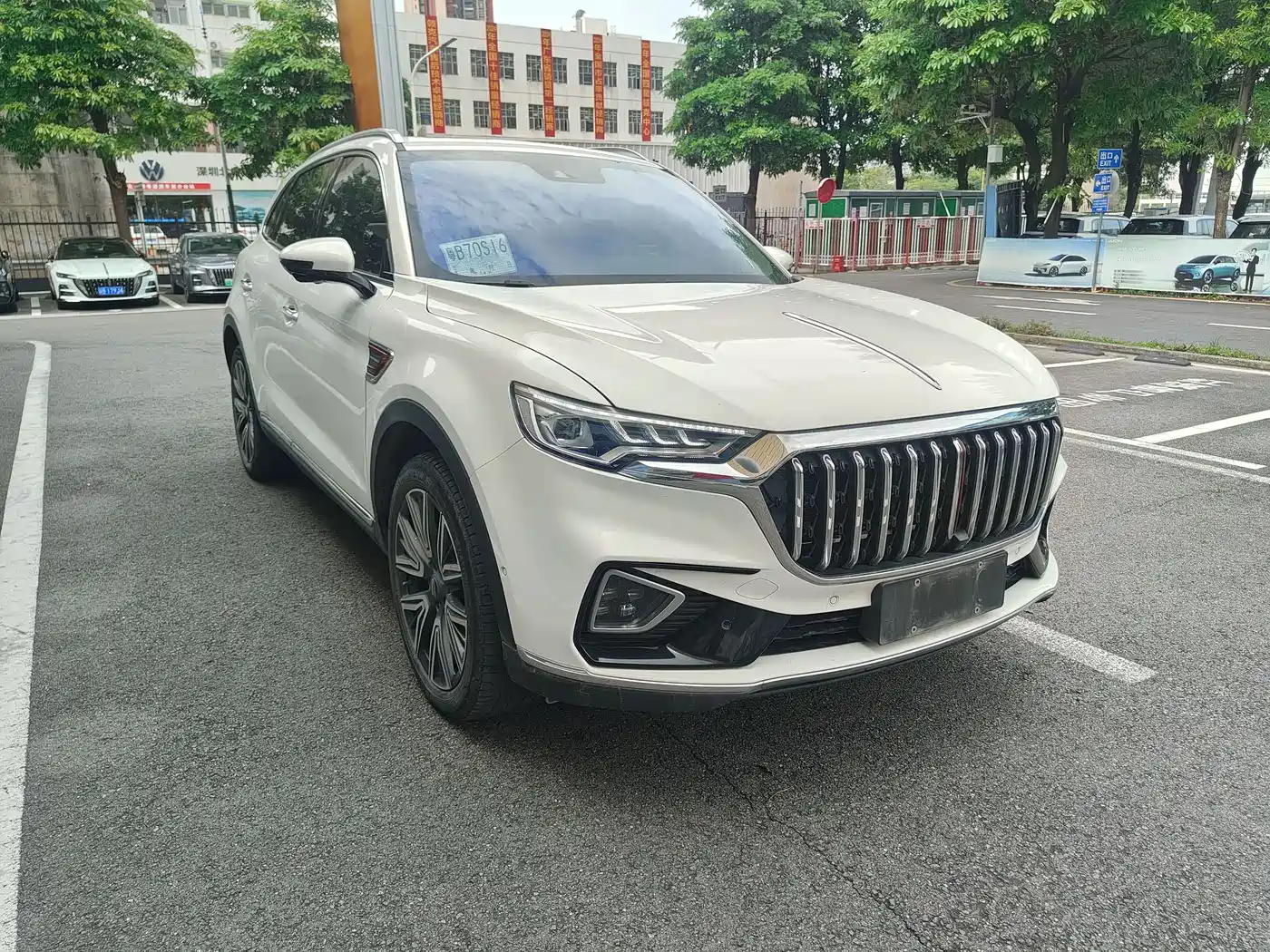 Фото 4 - Hongqi HS5