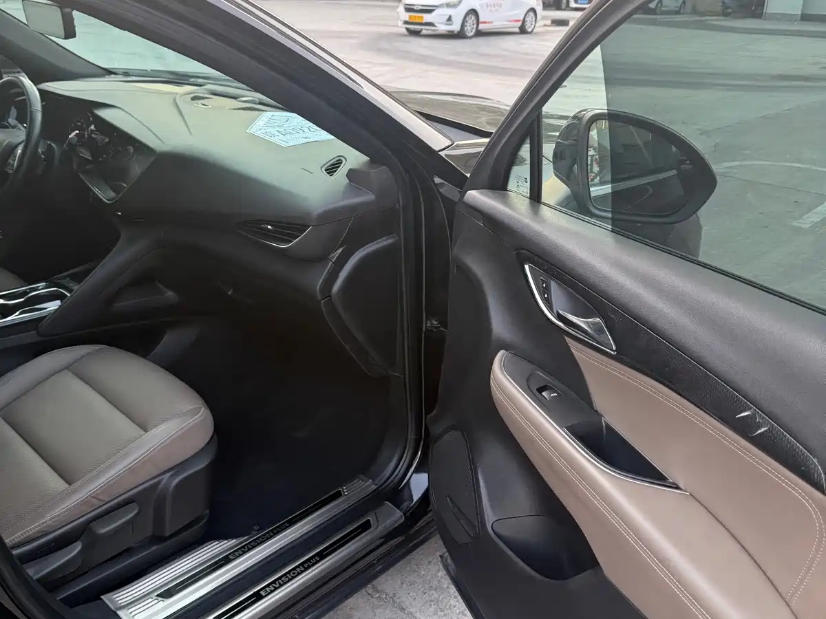 Photo 8 - Buick Envision Plus