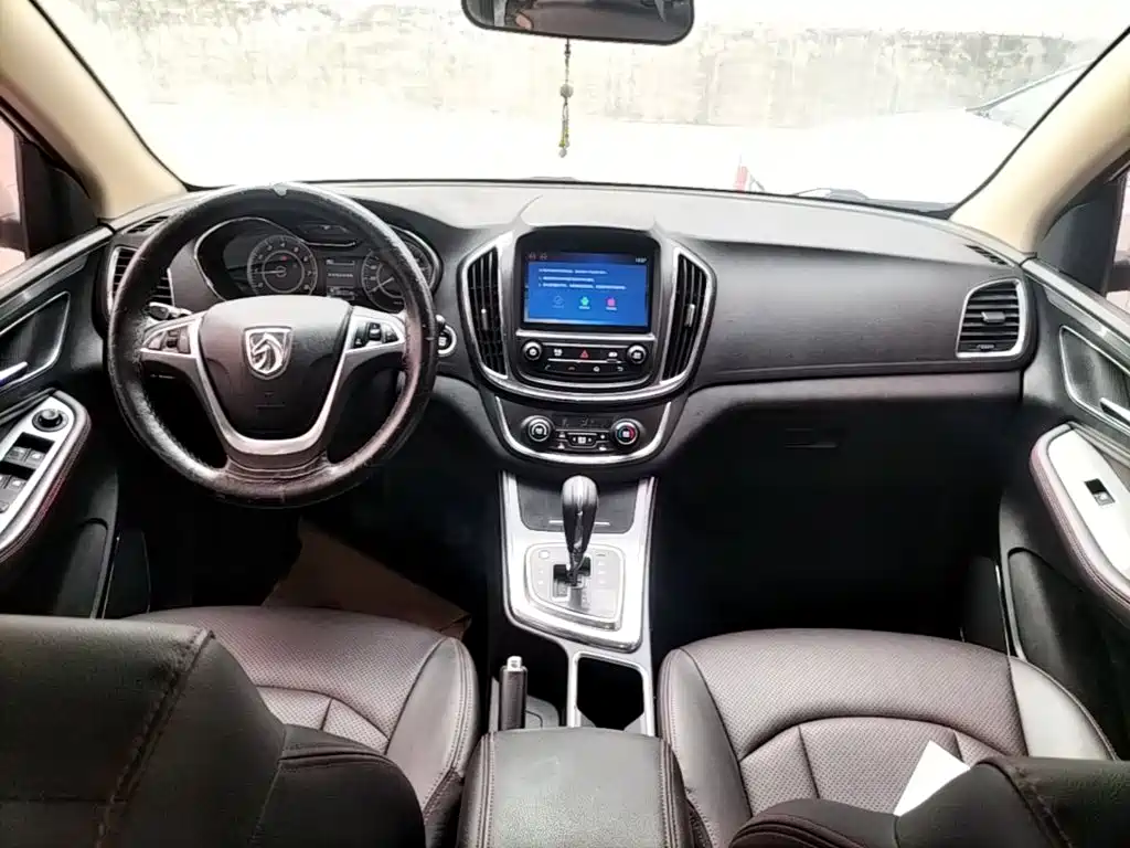 Baojun 560 2016 2016 1.8L iAMT Luxury