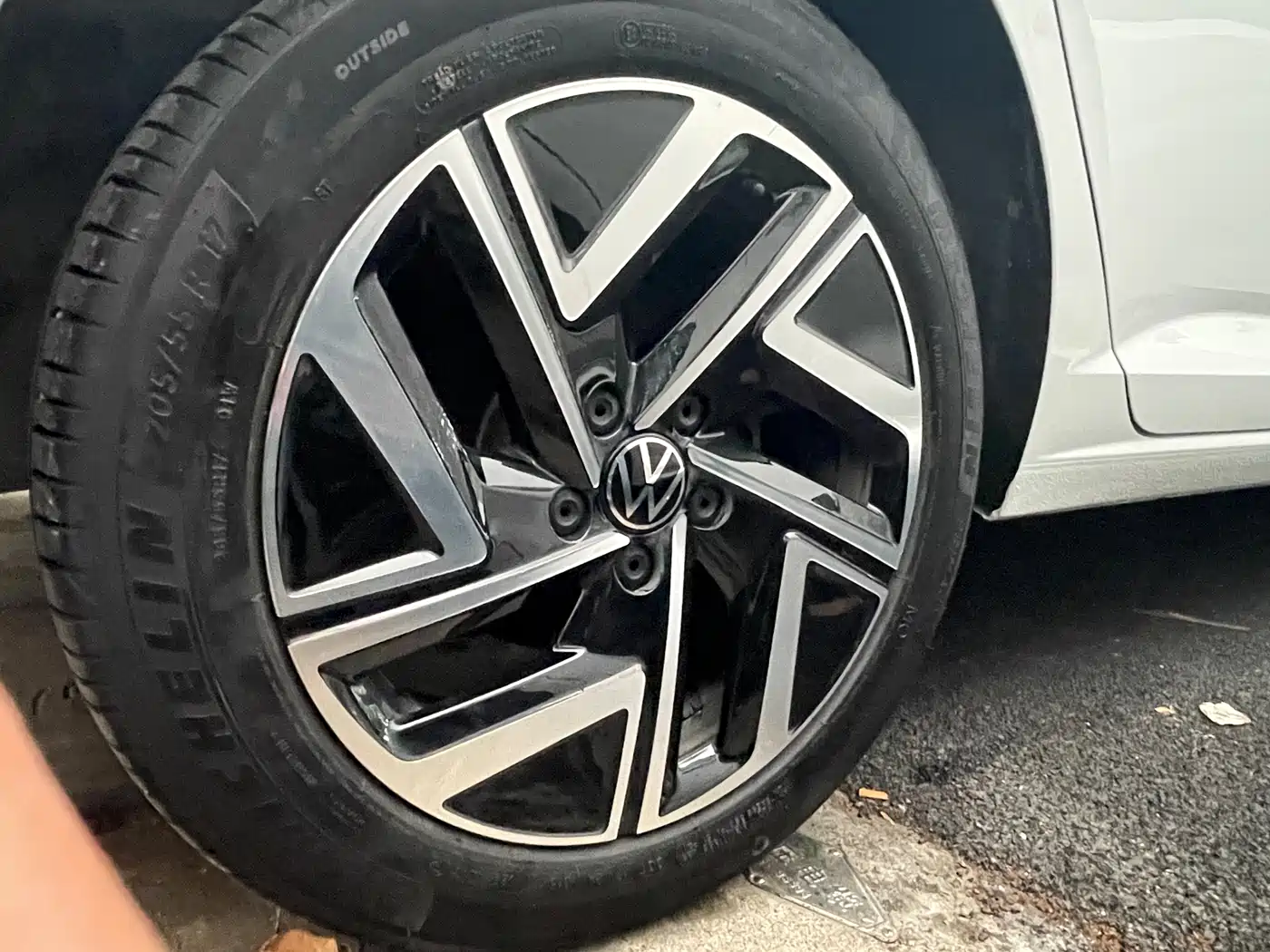 Volkswagen Sagitar 2024 300TSI DSG Surpass Edition фото 7