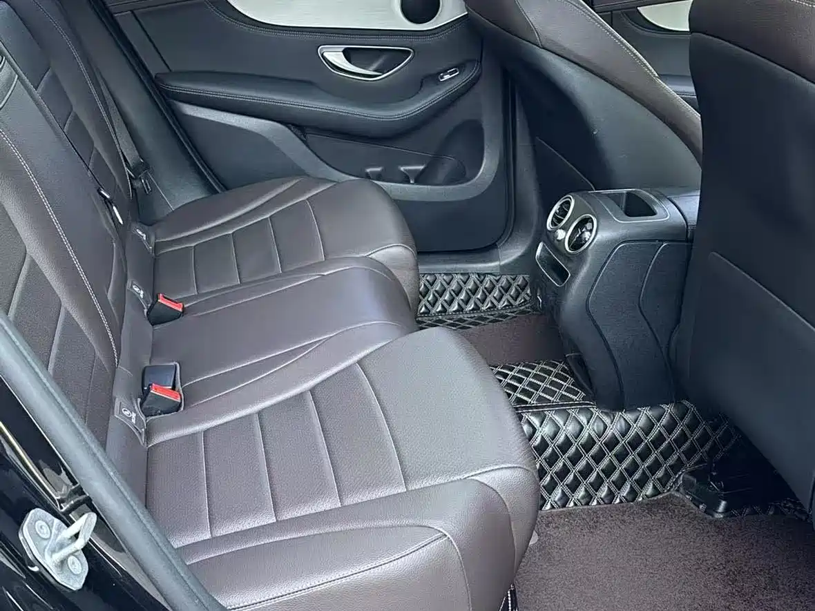 Mercedes-Benz GLC 2020 Facelift GLC 260 L 4MATIC Dynamic фото 6