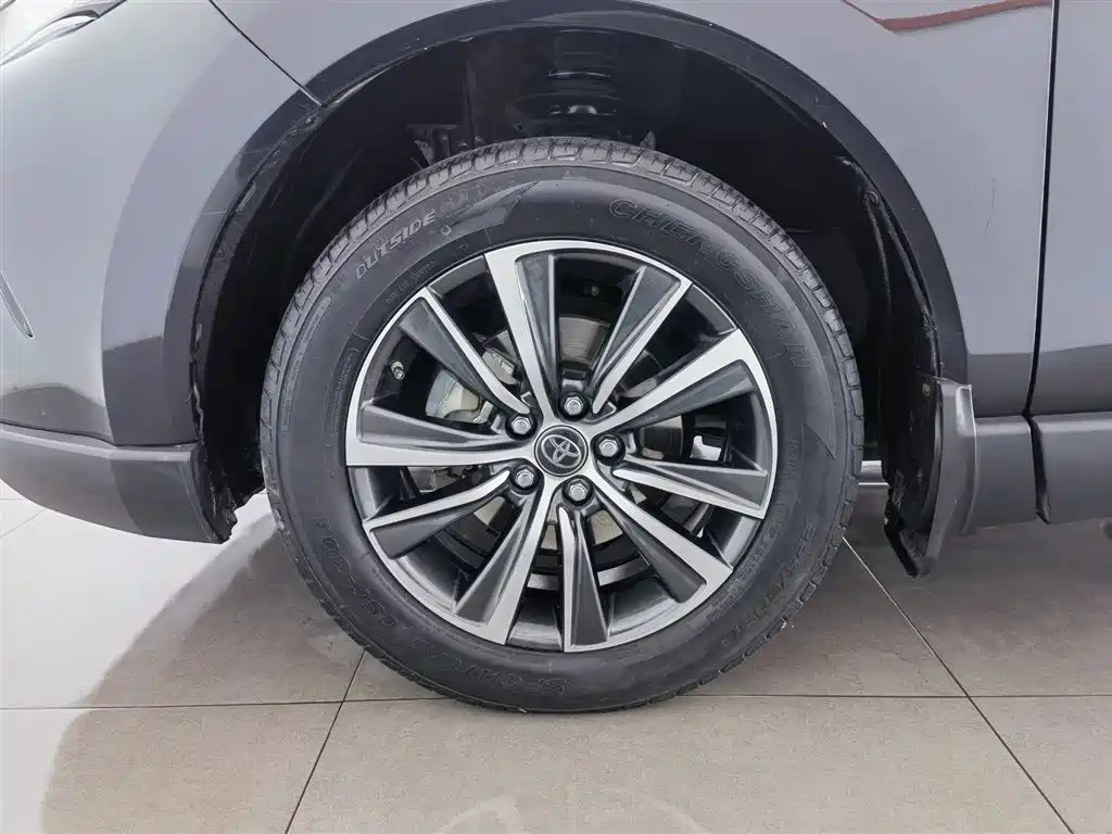 Toyota Lingfang HARRIER 2022 Hybrid 2.5L CVT 2WD Luxury Edition фото 17