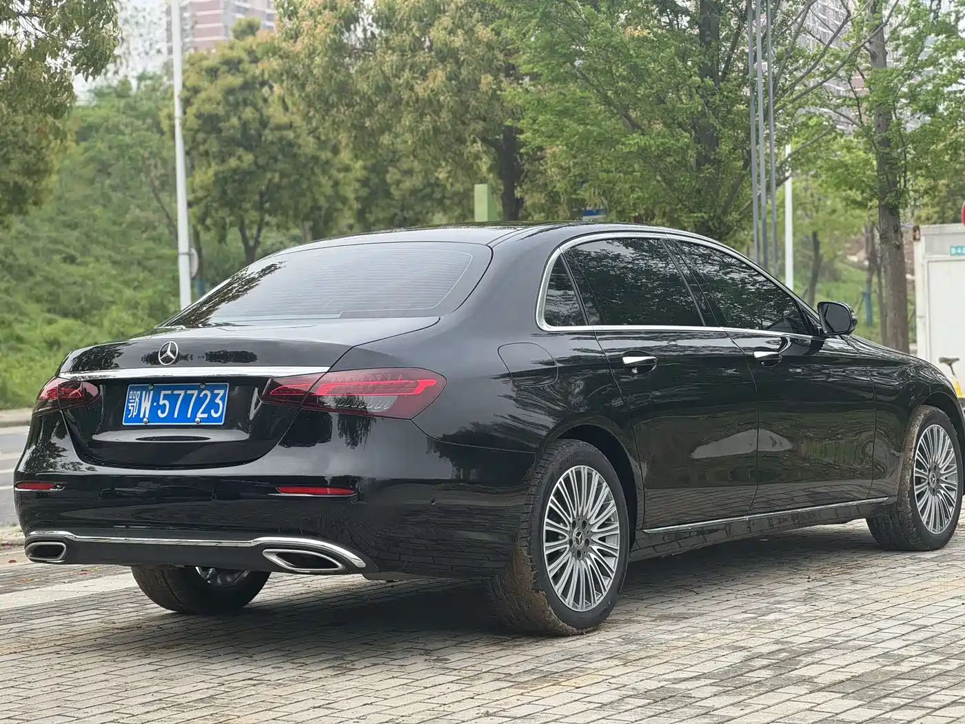 Mercedes-Benz E-Class 2022 E 300 L Luxury фото 14