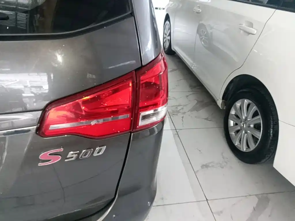 Dongfeng Fengxing Fengxing S500 2016 2016 1.6L CVT Premium