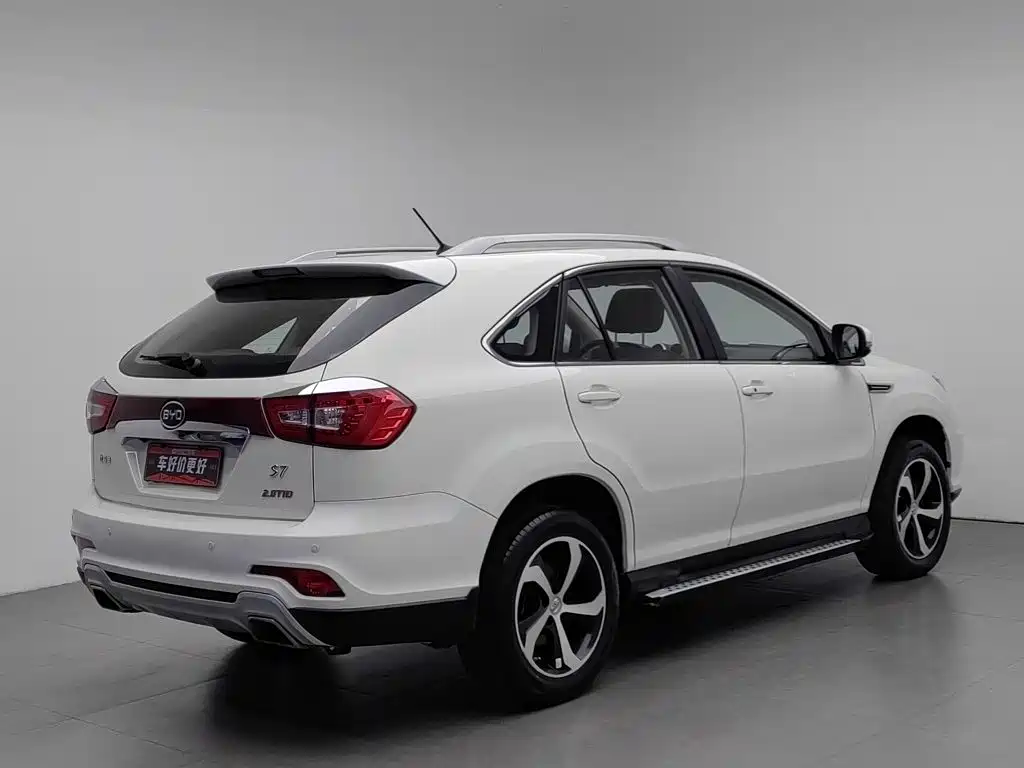BYD S7 2016 2016 2.0T Automatic Premium Model