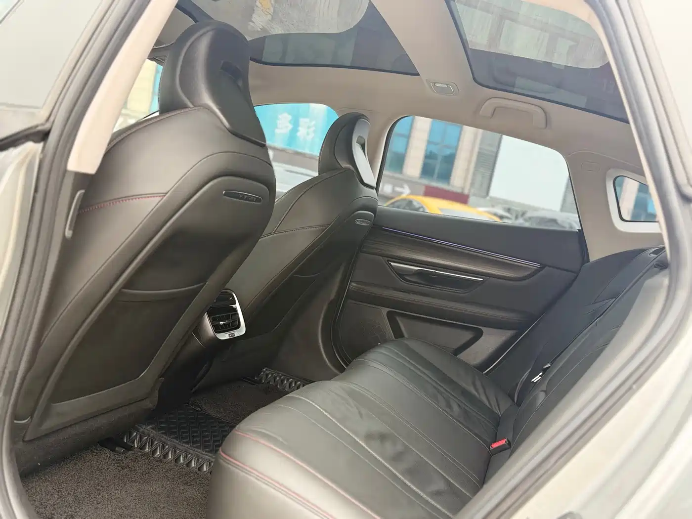 XIAOPENG P7
