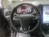 Photo 14 - Ford Edge