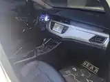 Фото 8 - Geely Vision X3