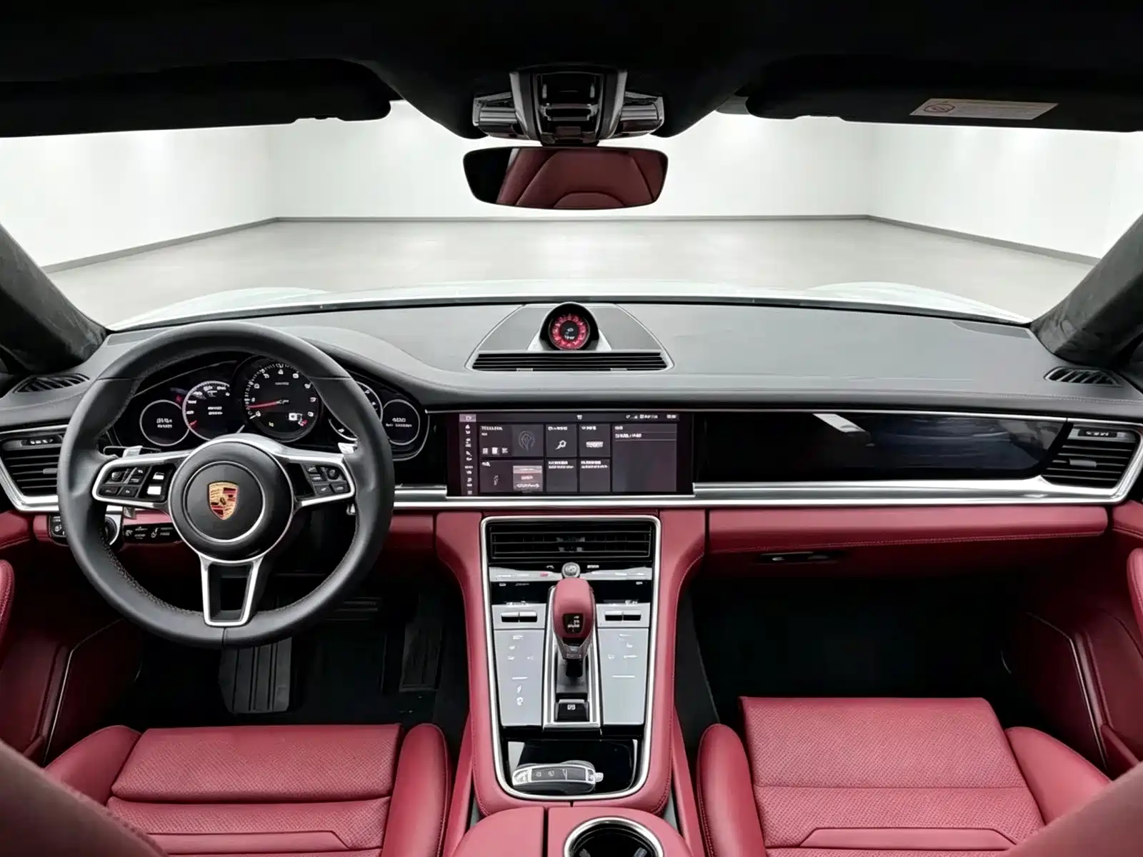 Photo 9 - Porsche Panamera