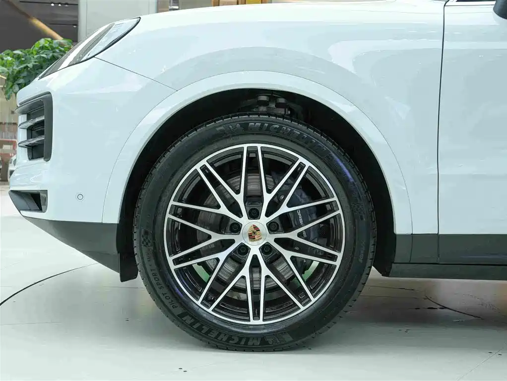 Photo 23 - Porsche Cayenne
