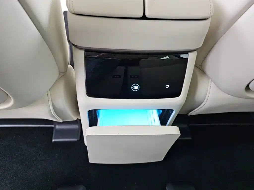 WEY Alpine 2025 2025 AWD Alpine 9