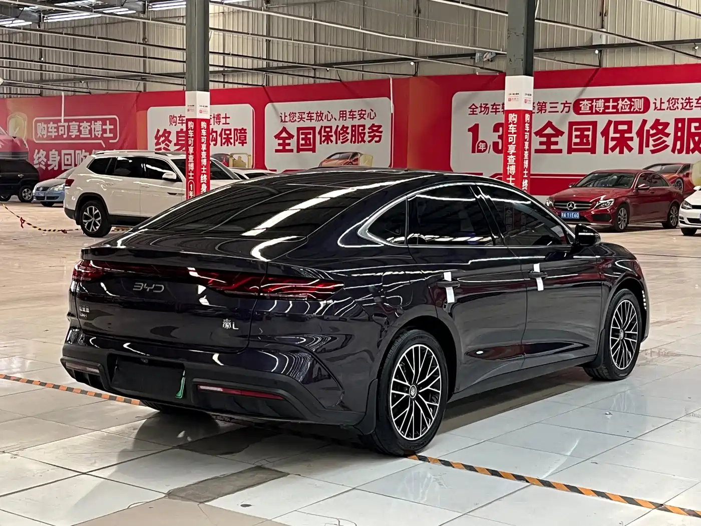 BYD Qin L 2024 DM-i 120KM Excellence Model фото 17
