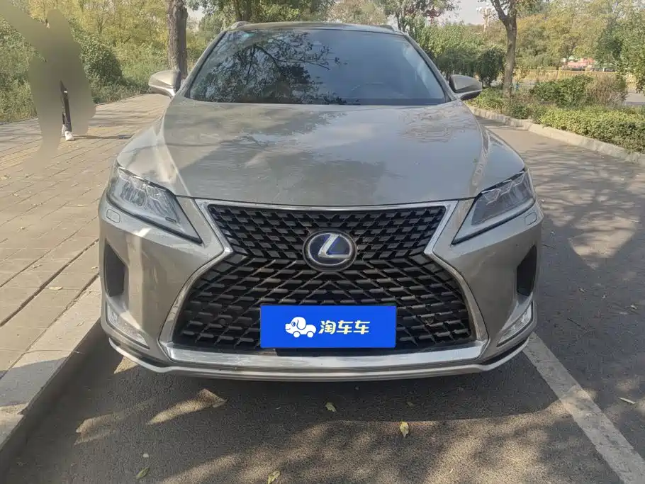 Photo 2 - Lexus RX