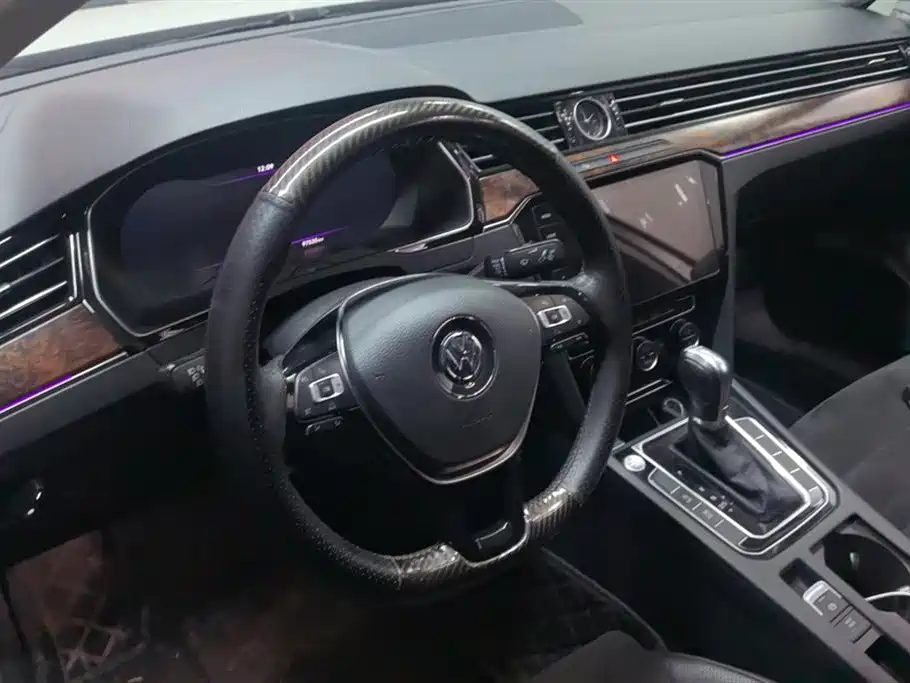 Volkswagen Magotan 2018 330TSI DSG Premium фото 15