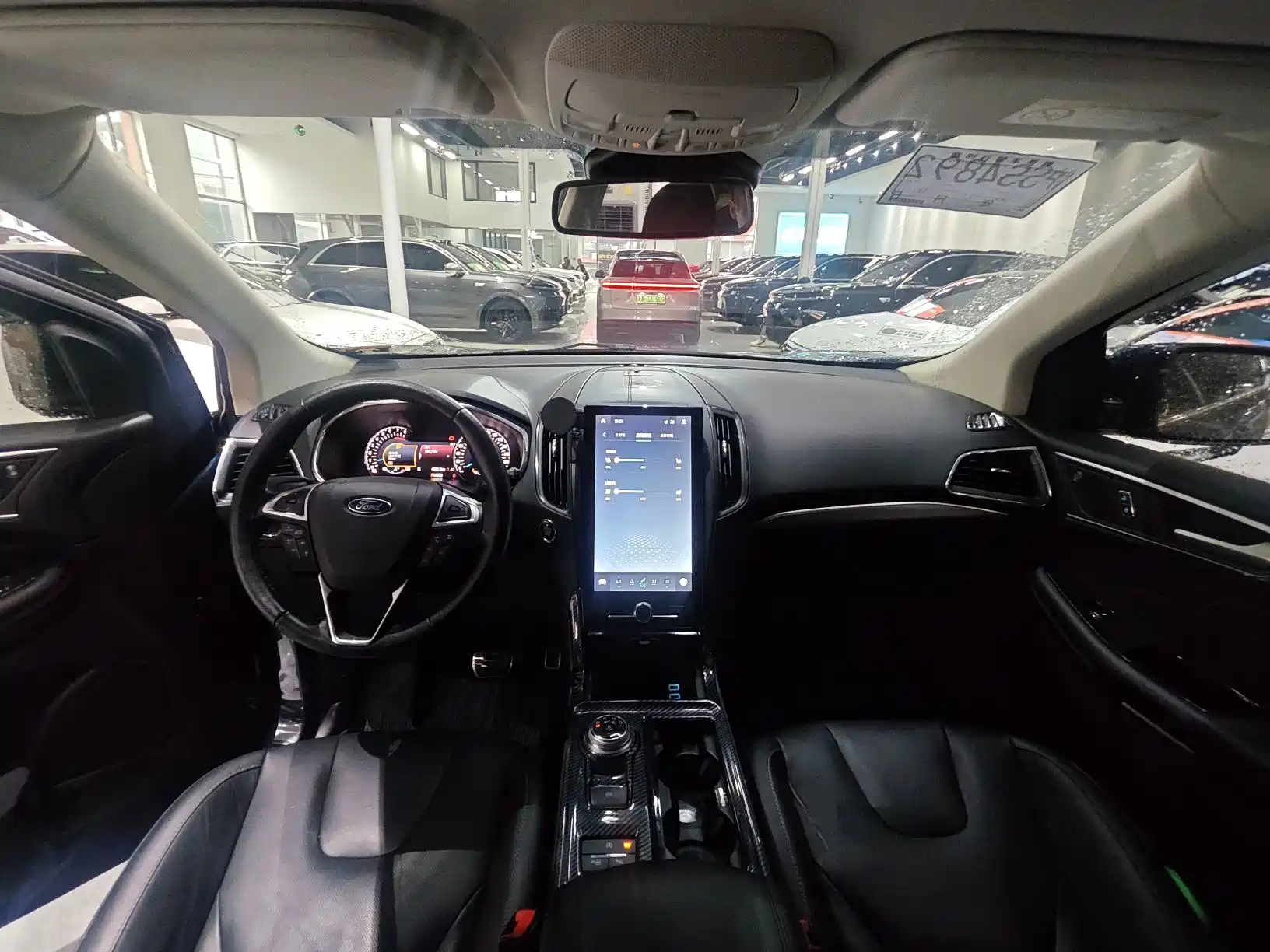 Photo 17 - Ford Edge