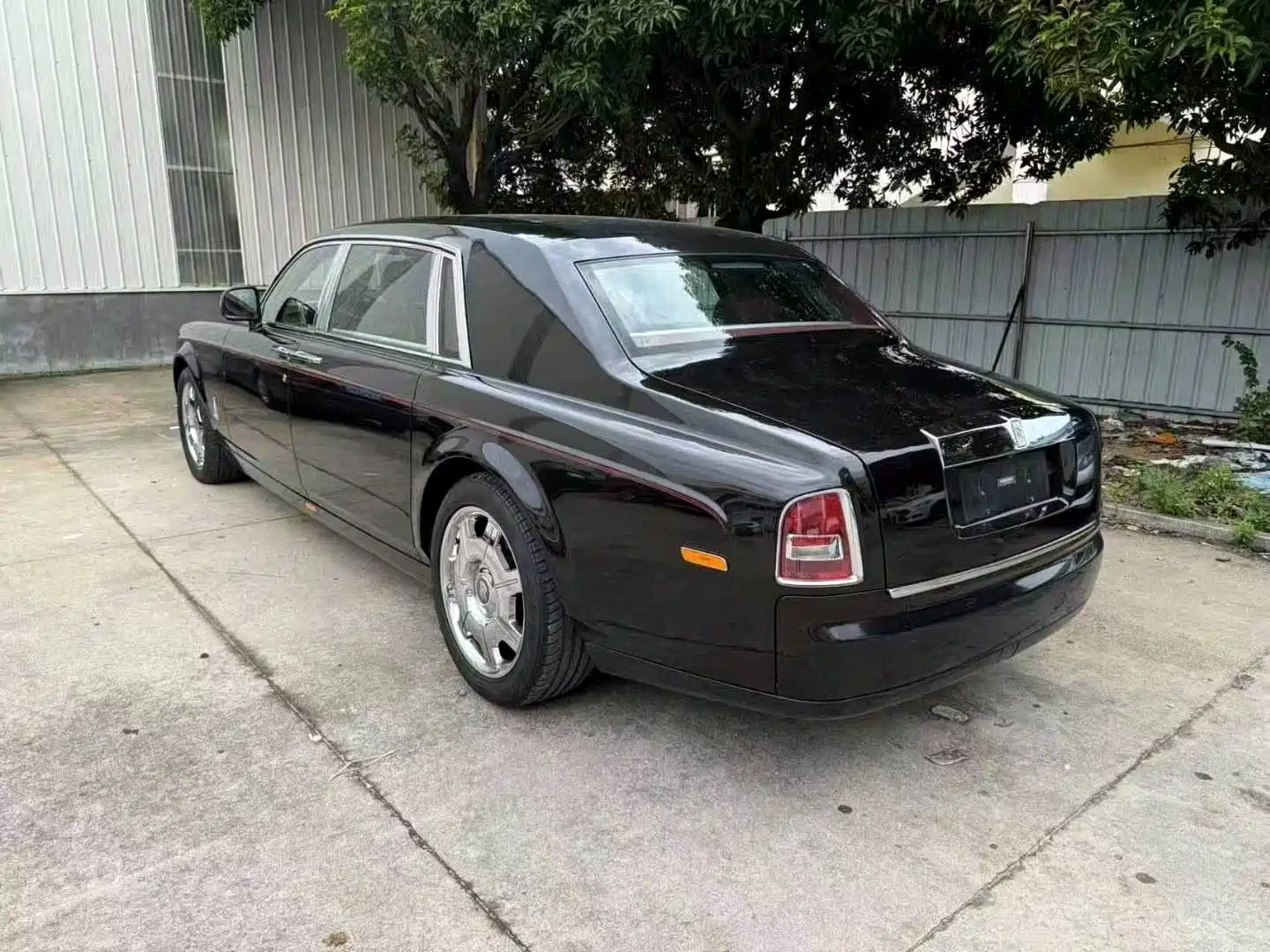 Фото 2 - Rolls-Royce Phantom