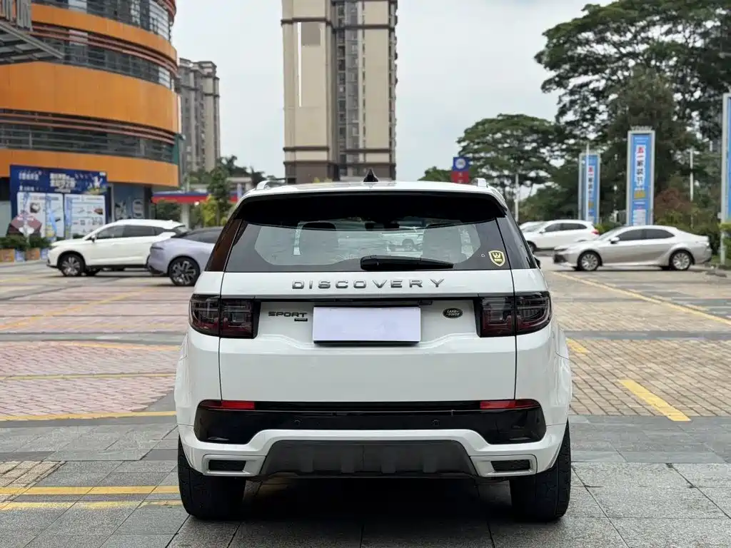 صورة 8 - Land Rover Discovery Sport