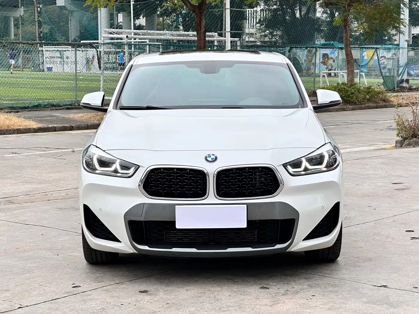 Photo 2 - BMW X2