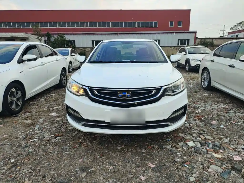 Фото 3 - Geely Vision
