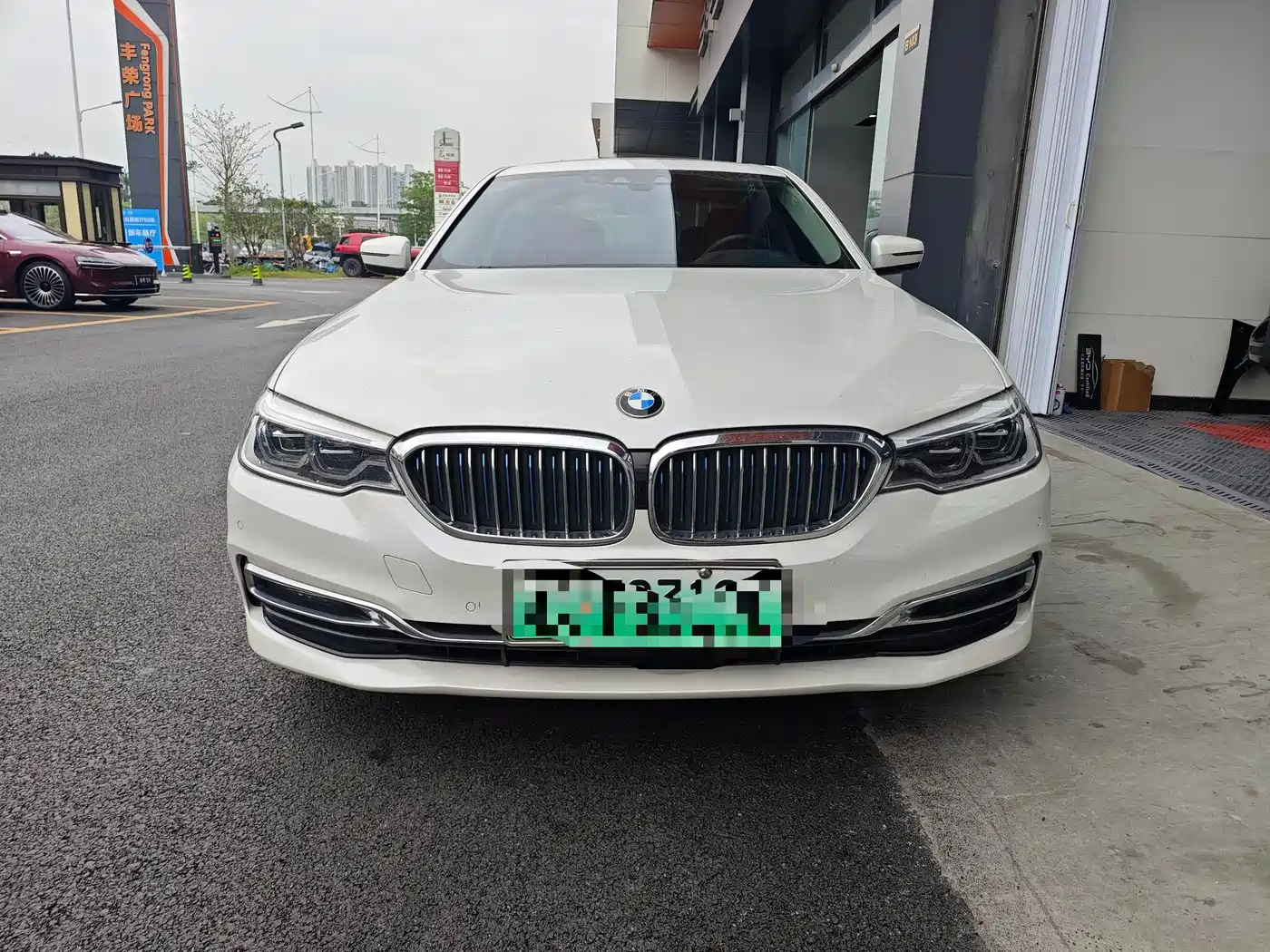BMW 5 Series New Energy 2019 530Le Luxury Package фото 3