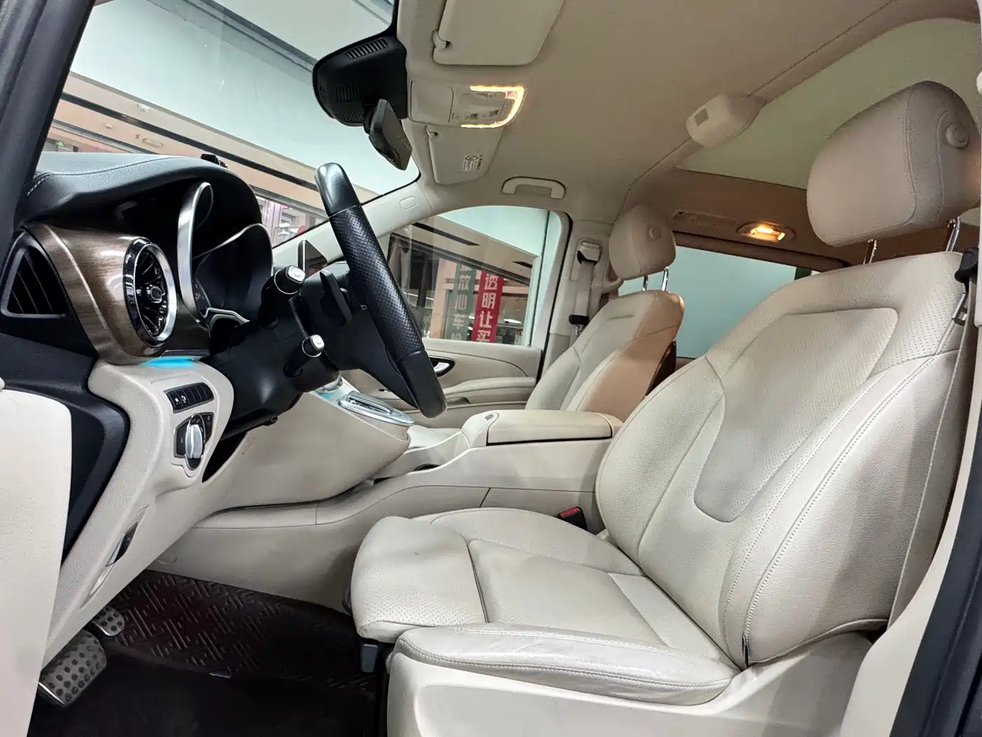 MERCEDES-BENZ V CLASS