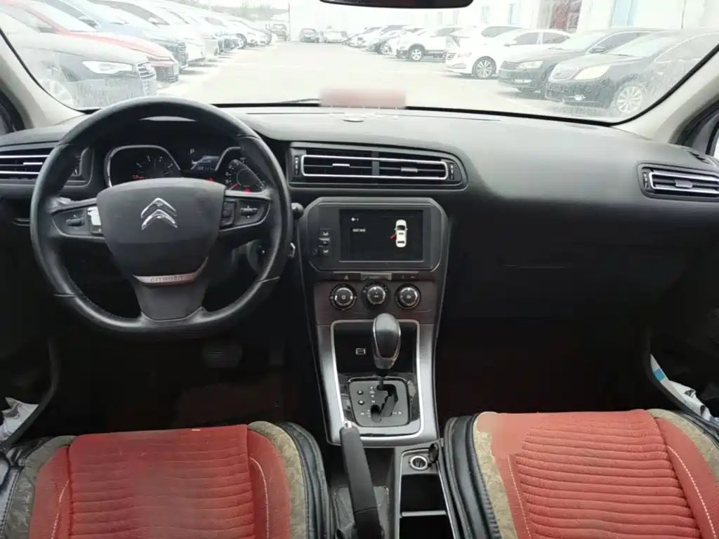 صورة 10 - Citroën C4 C-Quatre