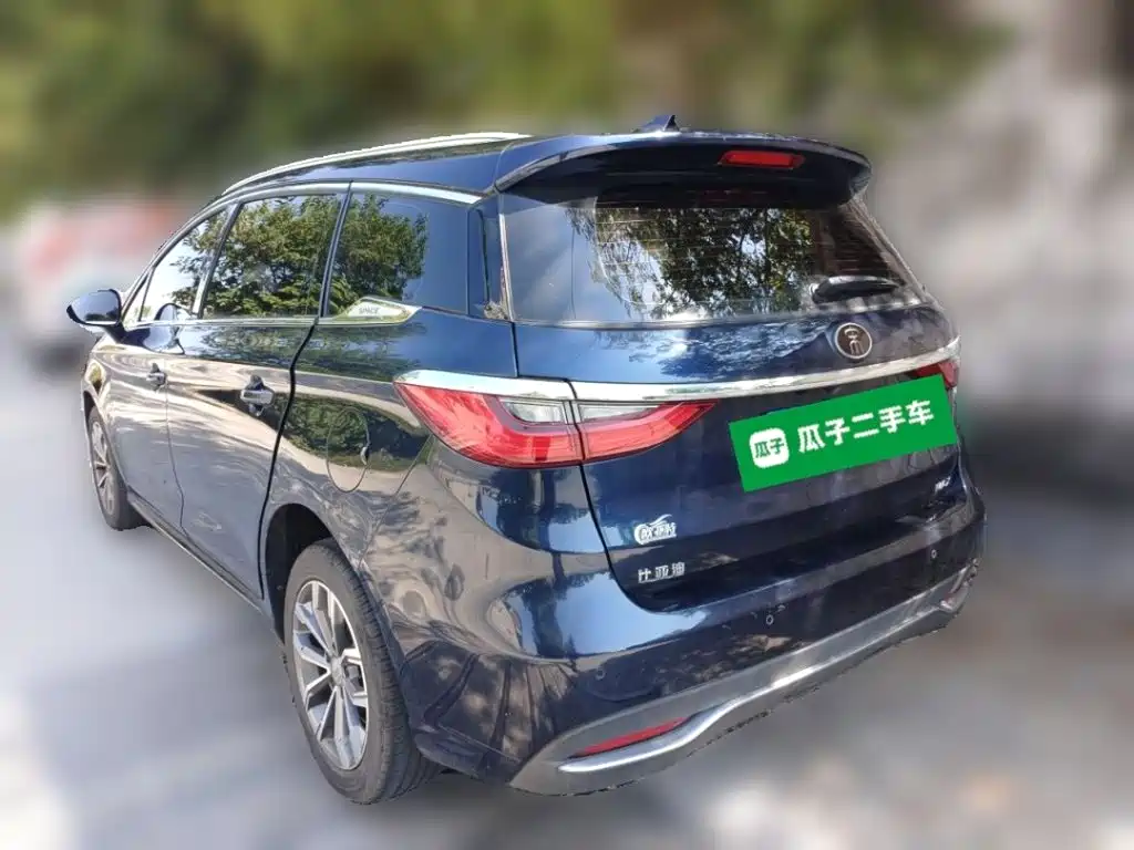 Фото 4 - BYD Song MAX