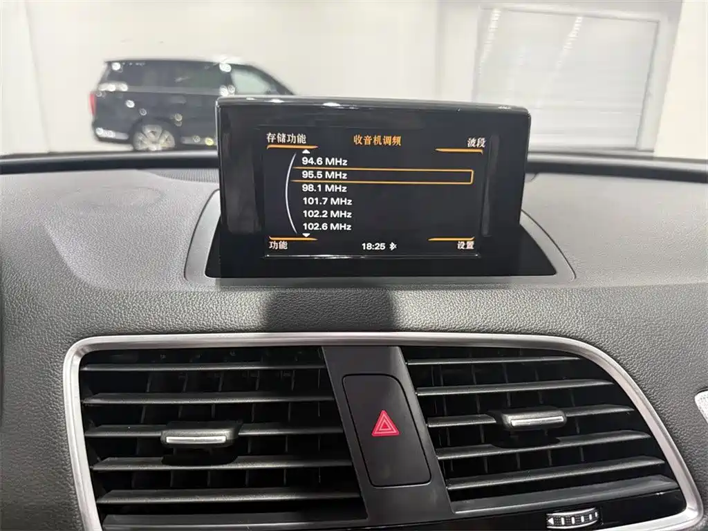 Фото 11 - Audi Q3