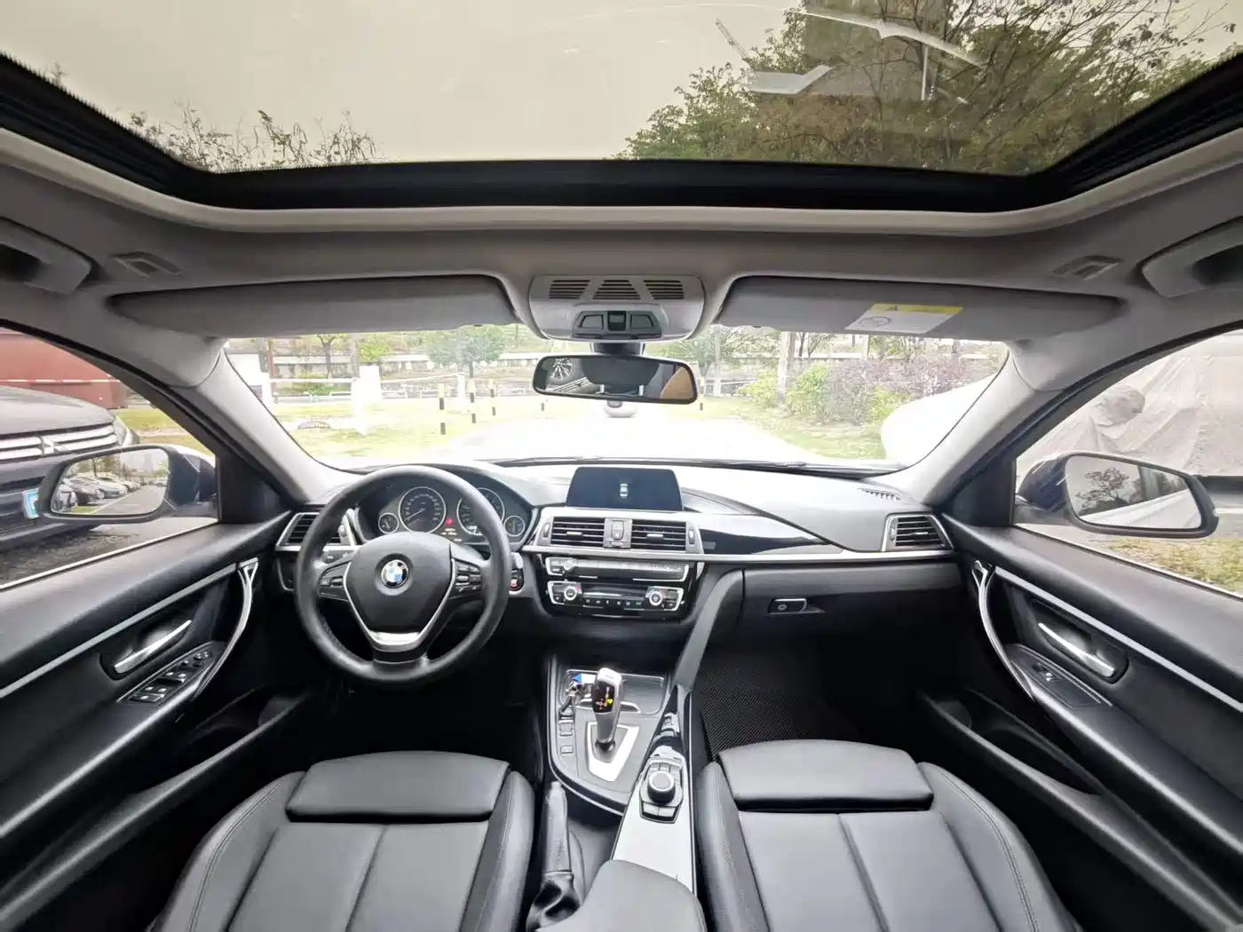 صورة 9 - BMW 3 Series