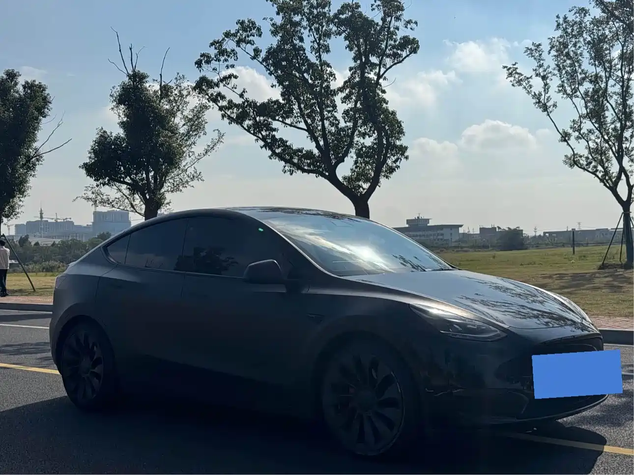 TESLA MODEL Y