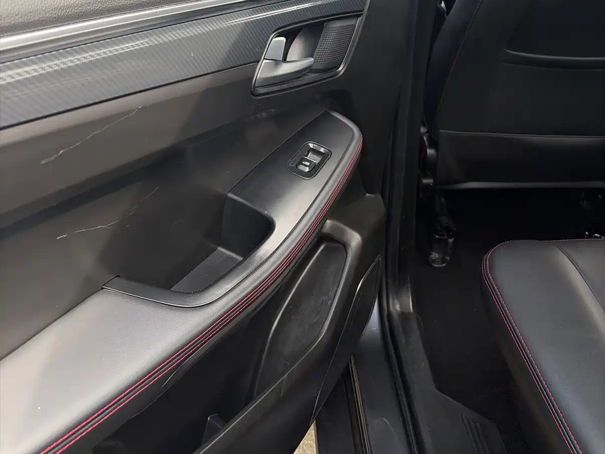 SWM Motor SWM G05 2021 2021 PRO 1.5T Automatic Premium 7-seater