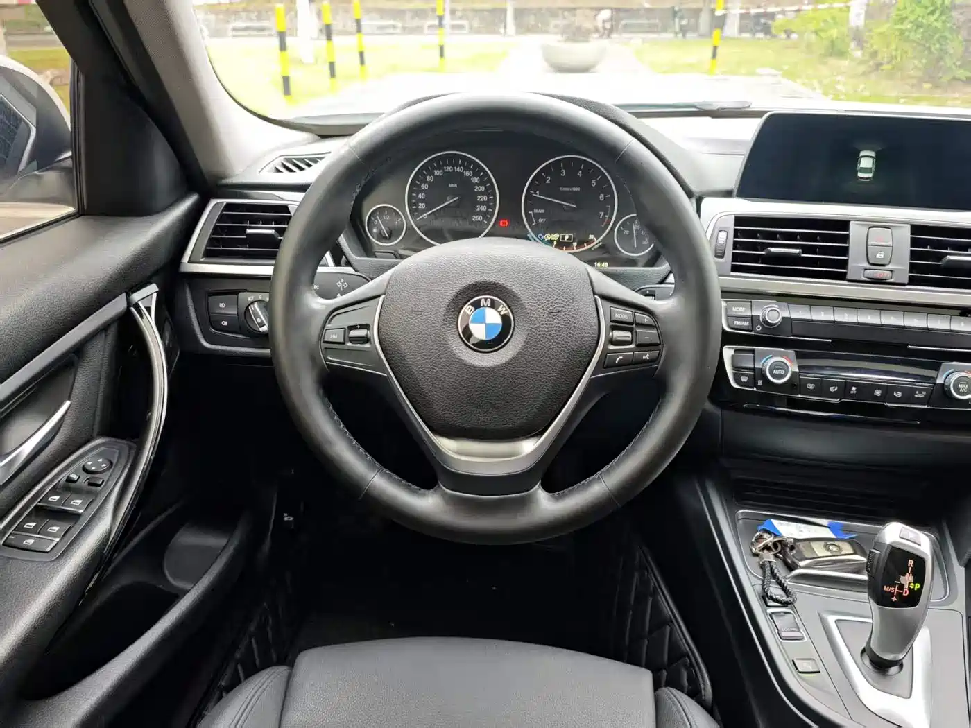 صورة 10 - BMW 3 Series